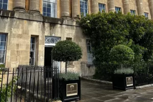 Royal Crescent - Gentlemen's Tonic Client